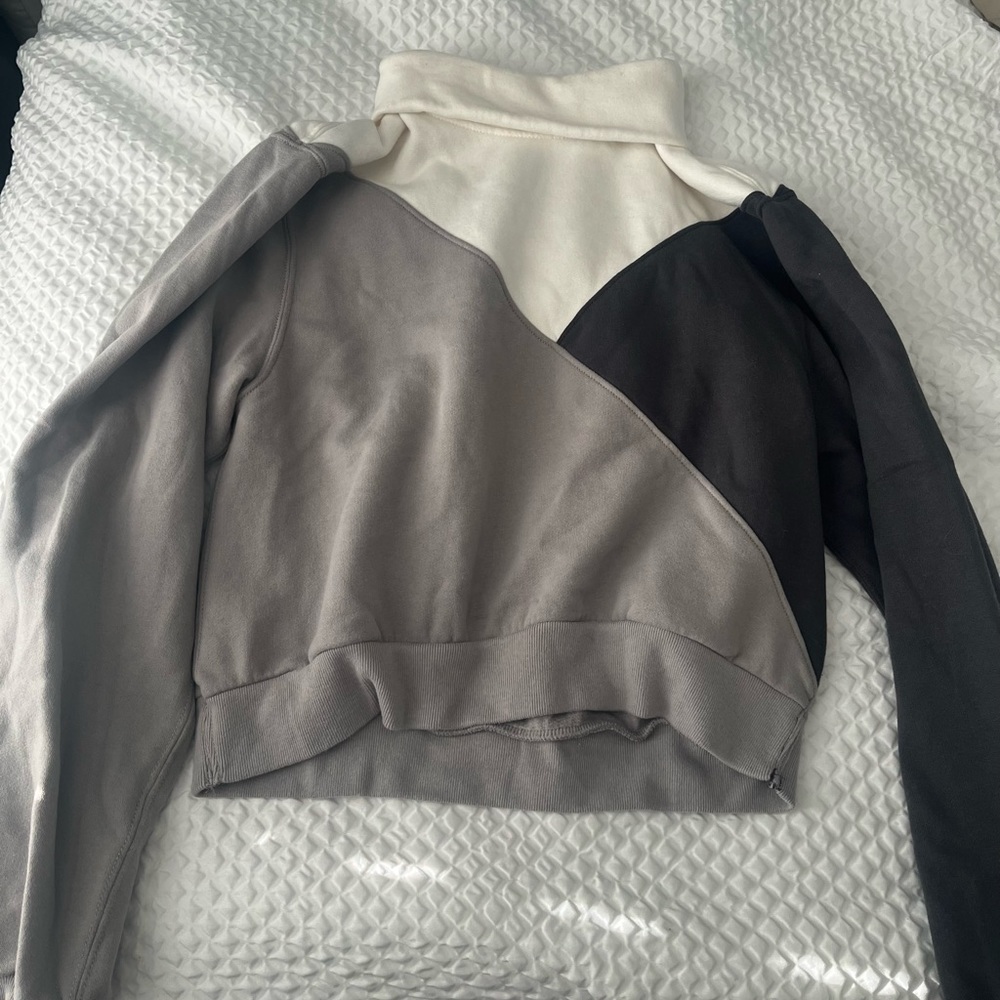 Abercrombie mock neck sweatshirt